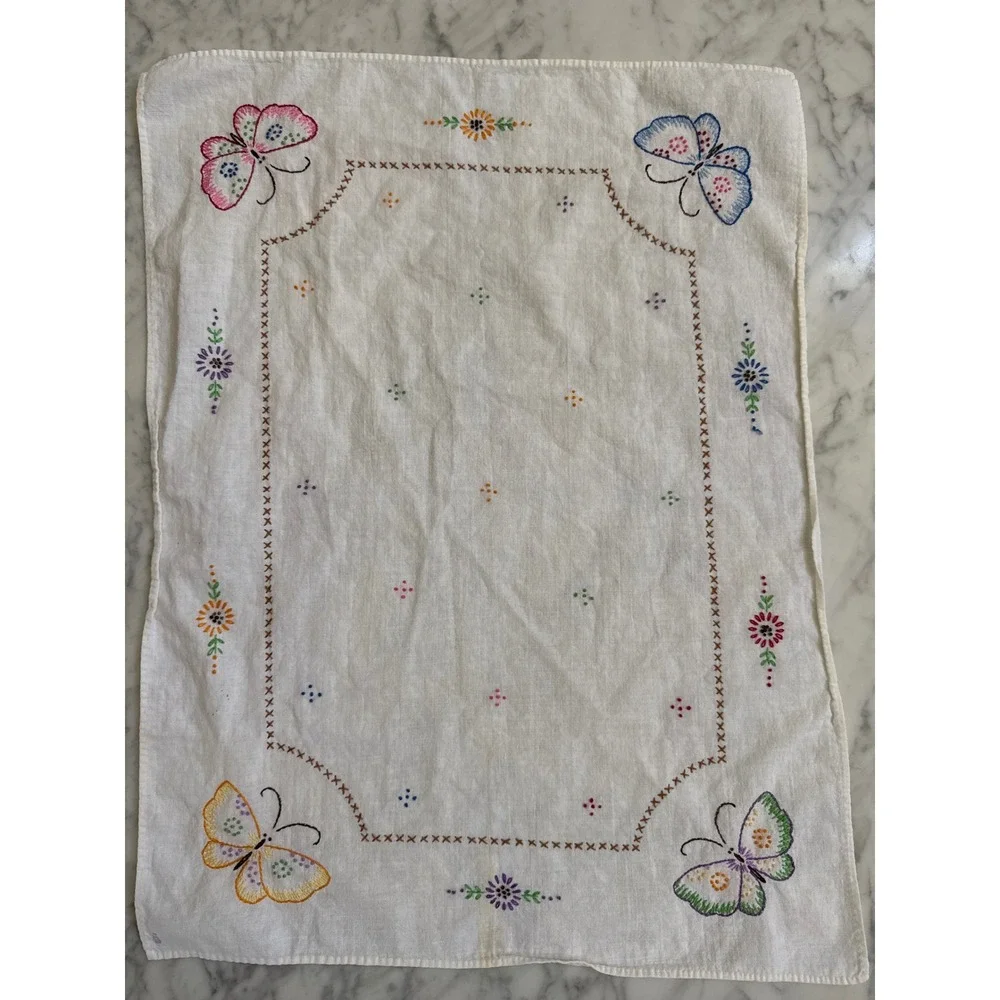 VTG Hand Embroidered Butterfly Floral White Linen Placemat Table Runner 22x16